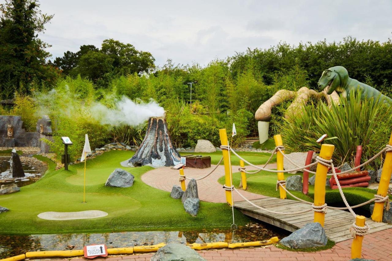 Ufford Park Resort Woodbridge Exterior foto
